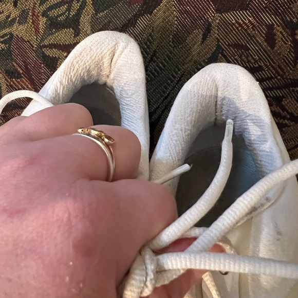 lululemon athletica Women's Cream Athletic Shoes - Picture 9 of 10